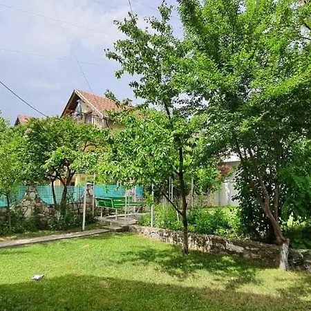 Sunny Side Villa