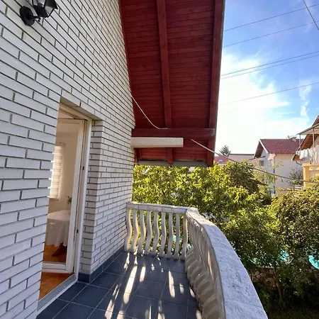 Sunny Side Villa *
